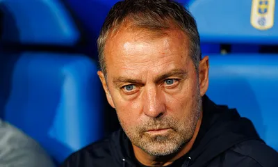 Un ancien du FC Barcelone balance sur Flick et remercie Xavi !