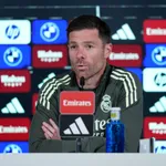 Real Madrid : Xabi Alonso prévient l’Atlético et passe un message à Vinicius