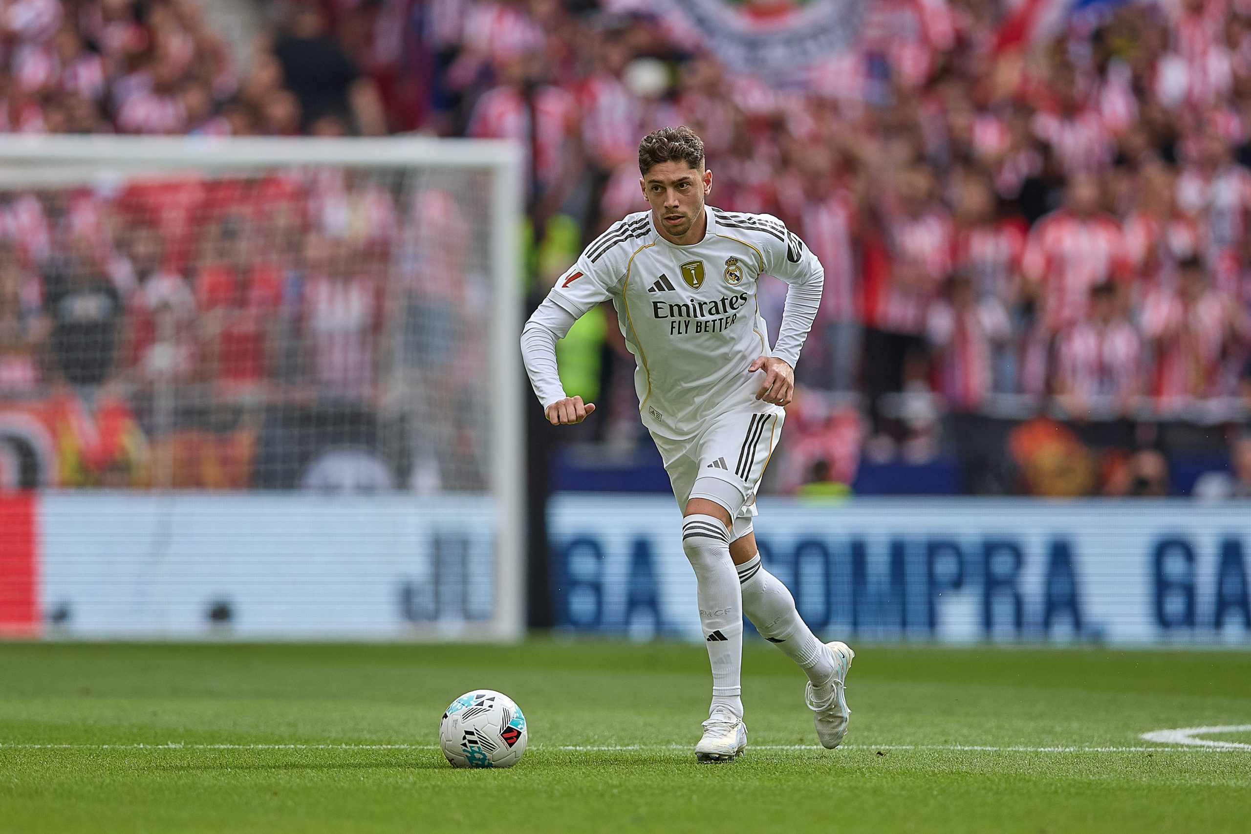 Federico Valverde lors du derby entre l'Atlético et le Real Madrid.