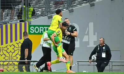 FC Nantes : Castro doit-il fixer Leroux en latéral gauche ou recruter un joker ?