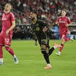 ASSE, OM, Stade Rennais : les révélations de Denis Bouanga