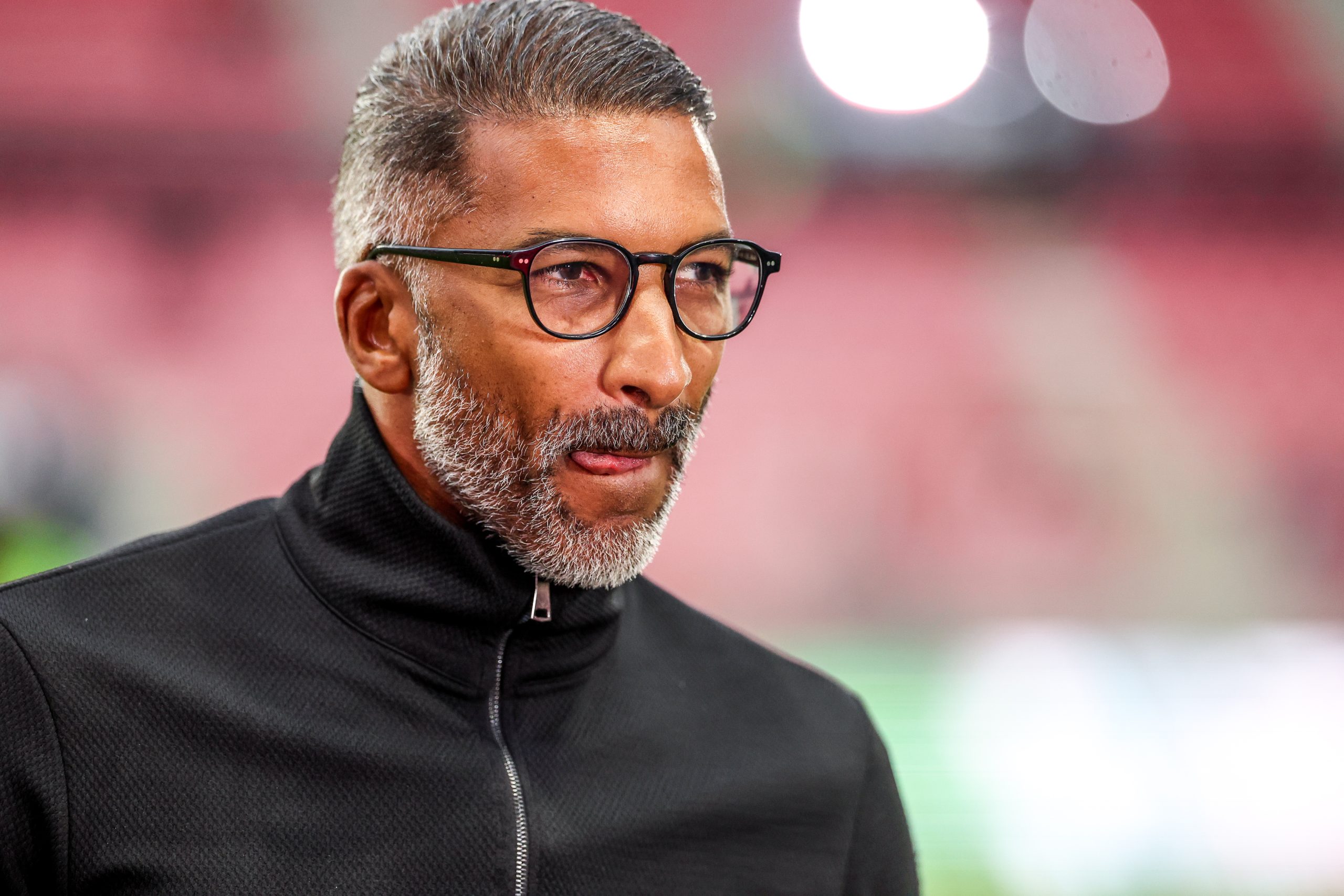 Stade Rennais : Habib Beye sort du silence et balance sur les rumeurs de vestiaire !