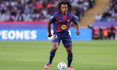FC Barcelone Mercato : un géant européen a tenté sa chance pour Koundé… Deco révèle tout !