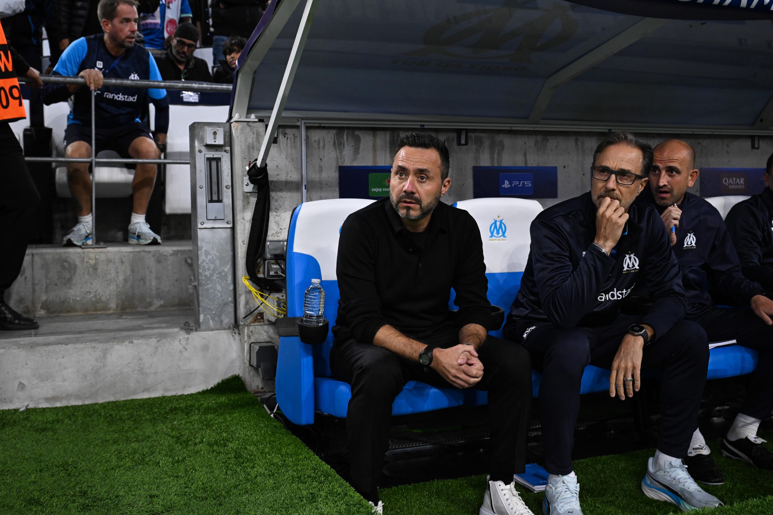 L'entraîneur de l'OM, Roberto De Zerbi, avant le match contre l'Ajax en Champions League.