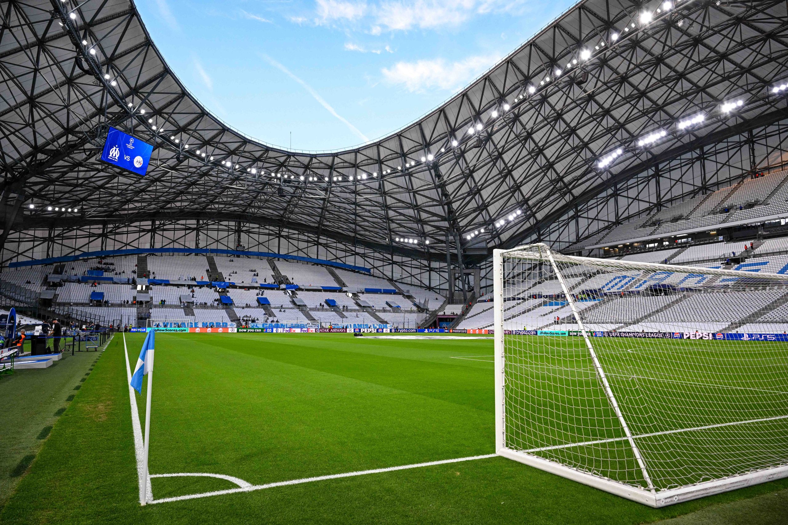 Le stade Vélodrome vide, avant le match de Champions League entre l'OM et l'Ajax Amsterdam.