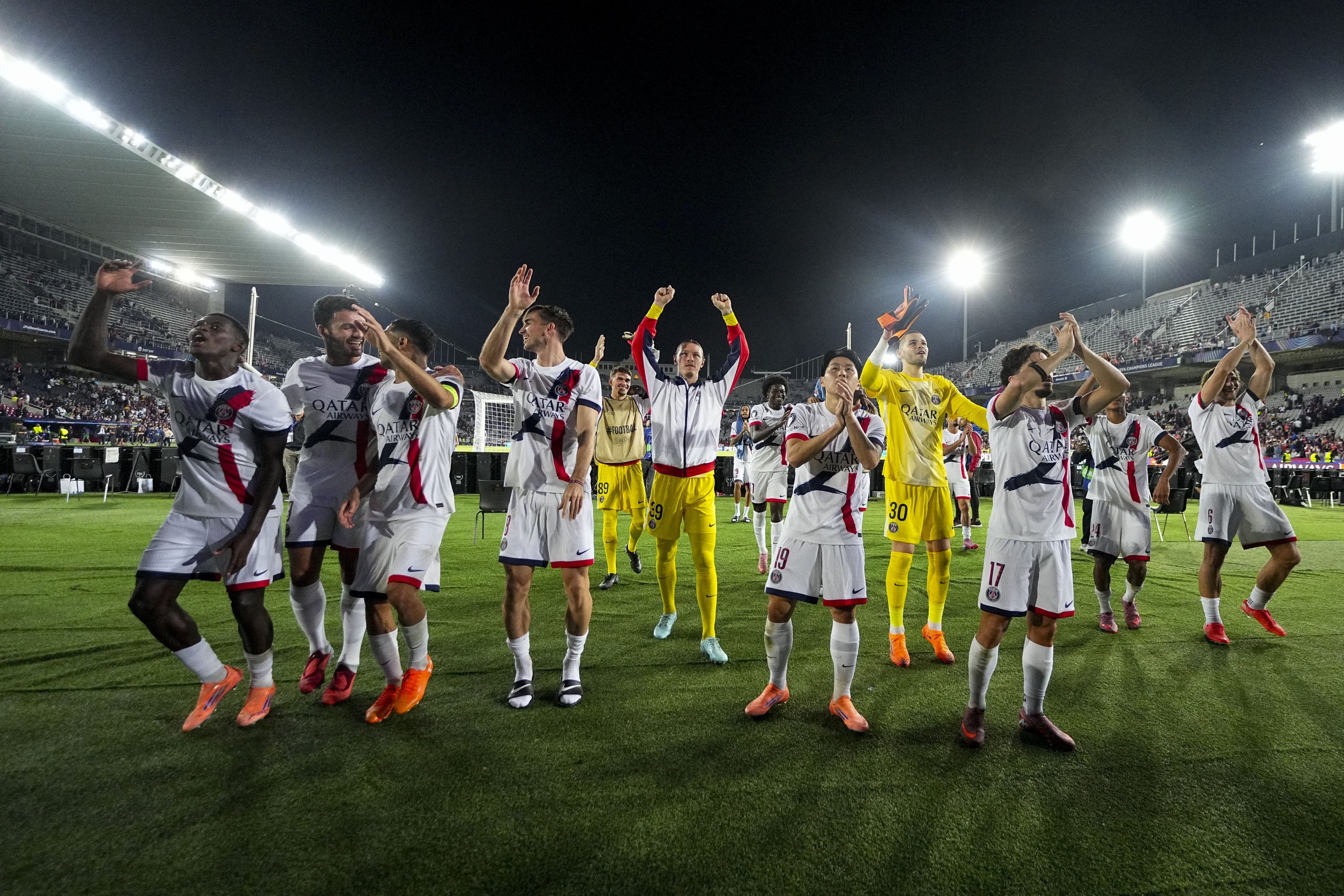La joie des Parisiens après leur victoire à Barcelone.