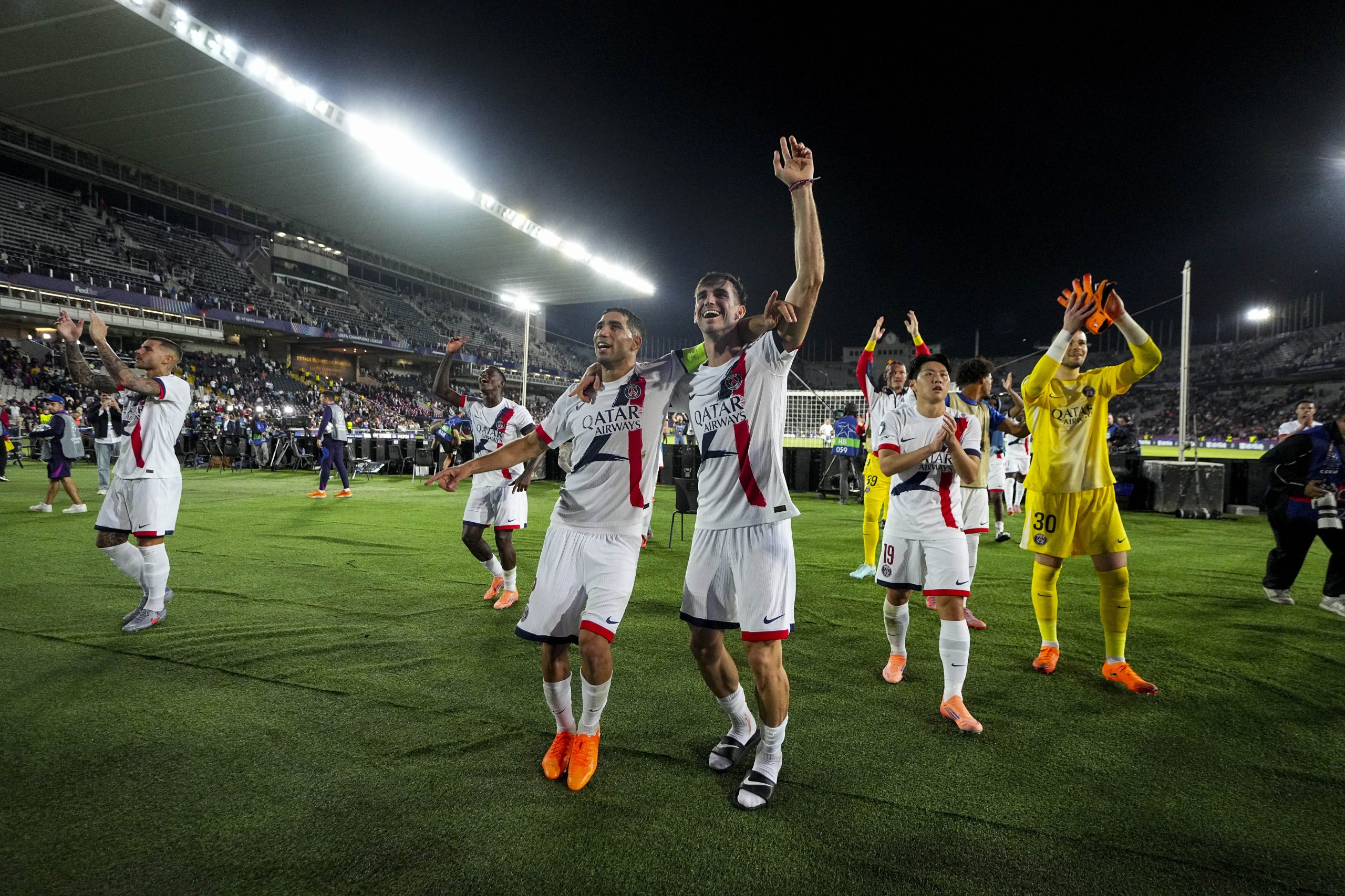 La joie des Parisiens après leur victoire à Barcelone.