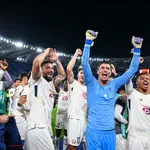 AS Rome – LOSC : le triple exploit de Berke Ozer en vidéo