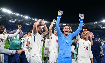 AS Rome – LOSC : le triple exploit de Berke Ozer en vidéo