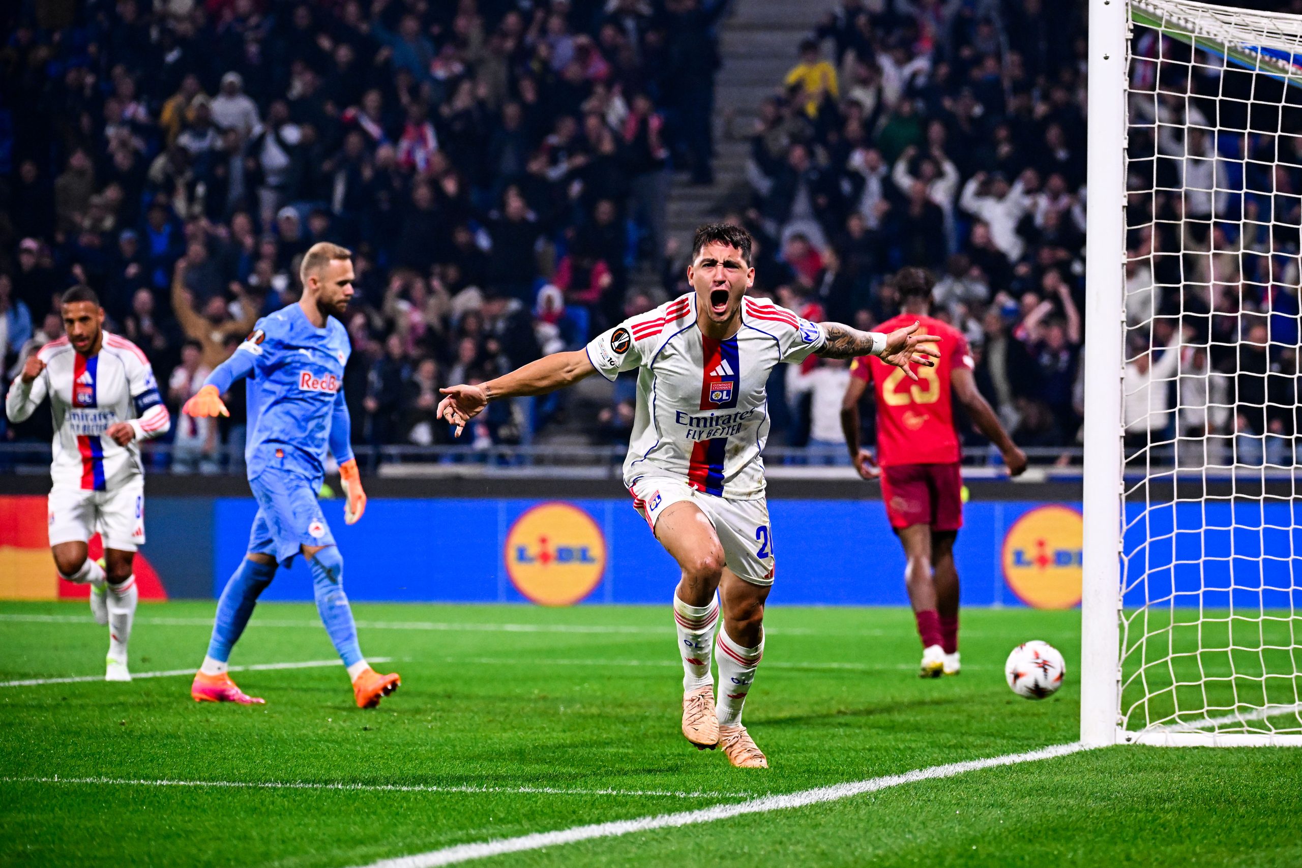 Martin Satriano a sorti un gros match pour l'OL contre le RB Salzbourg.