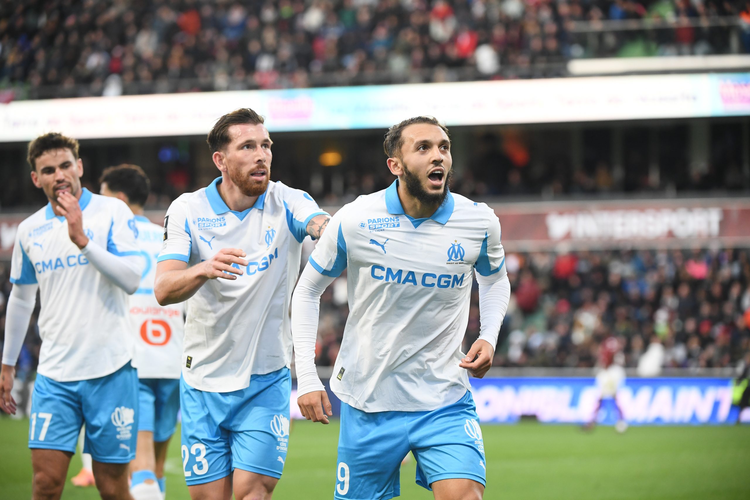 Amine Gouiri célébrant son premier but de la saison avec l'OM, à Metz.