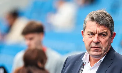 Revue de presse : Pouille sur la sellette à Rennes, lourdes sanctions après Metz – Lens !