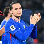 Revue de presse : Beye (Stade Rennais) a déjà convaincu un crack au Mercato, coup dur pour Thauvin (RC Lens) !