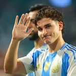 FC Barcelone : le PSG prêt à piquer le rêve absolu du Barça au Mercato !