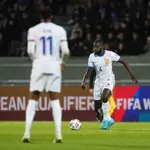 Le Real Madrid et le FC Barcelone bataillent pour un international tricolore