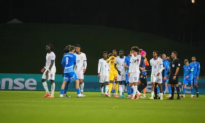 Islande – France : Ménès et Riolo allument les Bleus, Deschamps crie au scandale !