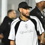 Neymar drague des soeurs jumelles mais ça tourne mal !