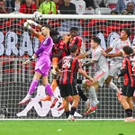 OL : Pierre Ménès dégoupille après la polémique arbitrale à Nice !