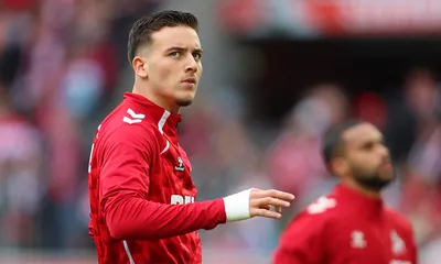 PSG Mercato : Paris cible un géant en attaque, Safonov a déjà des points de chute !