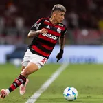 OM Mercato : Benatia a craqué sur un numéro 10 flamboyant pour De Zerbi au Brésil ! 