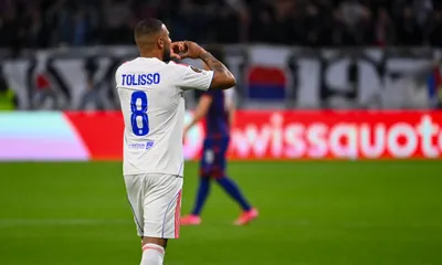 Greif décisif, Satriano décevant… les notes d&rsquo;un OL vainqueur de Bâle dans la douleur