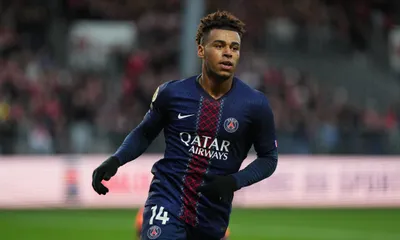 PSG : après le Ballon d&rsquo;Or de Dembélé, au tour de Doué d&rsquo;être couronné !