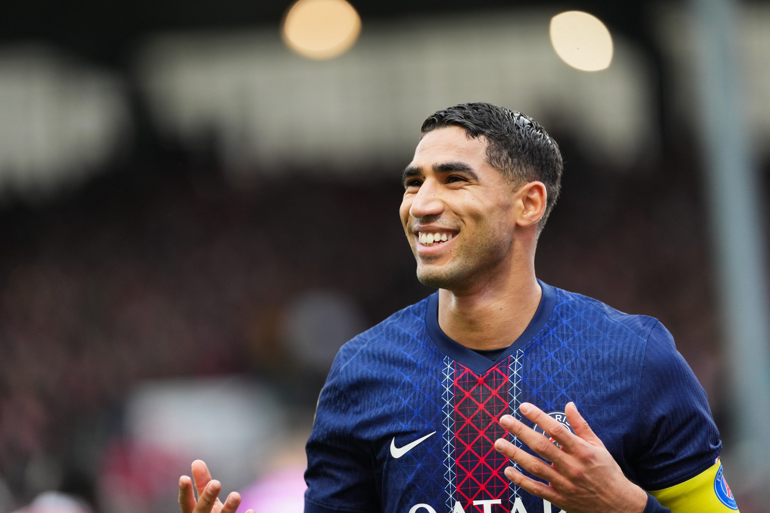 PSG : Un message énigmatique fait exploser la rumeur d’un retour d’Hakimi au Real !