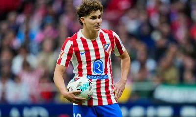 PSG, FC Barcelone Mercato : double coup dur pour Julian Alvarez !