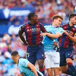 PSG Mercato : après Alvarez, Paris détourne un buteur promis au FC Barcelone !