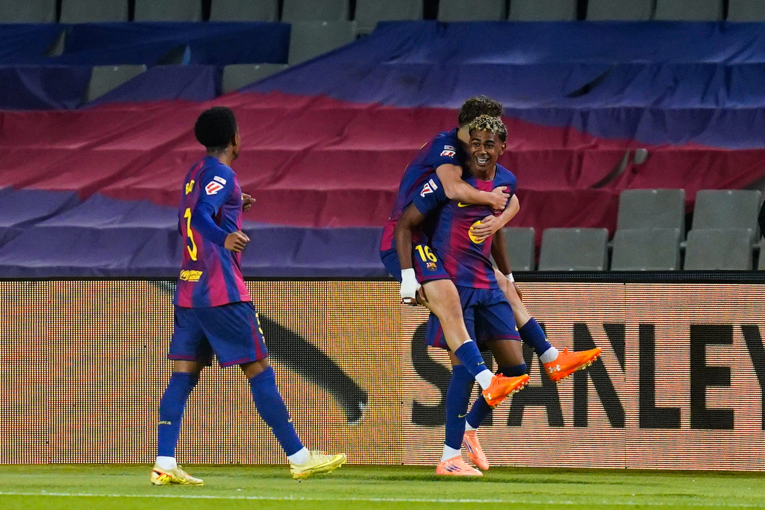 Le FC Barcelone bat Elche, Yamal ne rassure pas après sa rupture