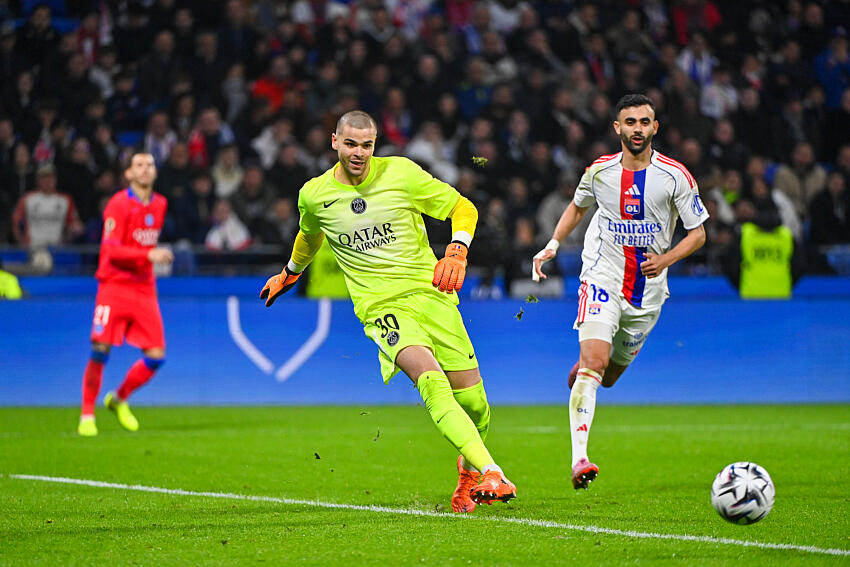 Lucas Chevalier (PSG)