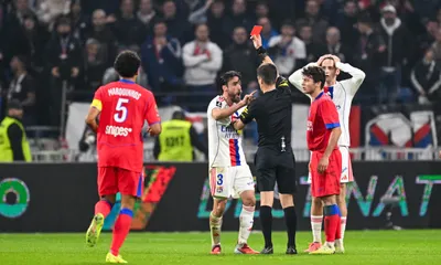 Les infos du jour : OL – PSG fait scandale, Aguerd rassure l&rsquo;OM, Messi revient à Barcelone