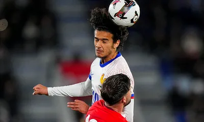 PSG Mercato : le LOSC lâche une réponse cinglante à Paris pour Bouaddi !