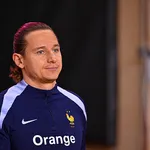 Revue de presse : Thauvin (RC Lens) épinglé avant Strasbourg, un poids lourd en moins au Stade Rennais !