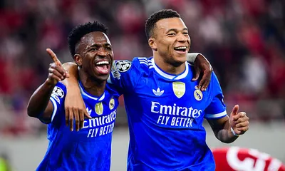 Real Madrid : Vinicius en soirée déguisée avec sa chérie, le dossier est lourd !