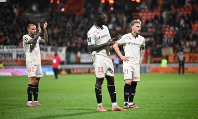 OGC Nice : Romain Molina porte de lourdes accusations contre les joueurs et la direction