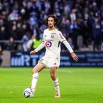 PSG Mercato : le LOSC a fixé le tarif pour Bouaddi, deux cadors anglais passent à l&rsquo;attaque !