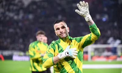 OL – FC Nantes : Anthony Lopes au bord des larmes après l’ovation du Groupama (vidéo)
