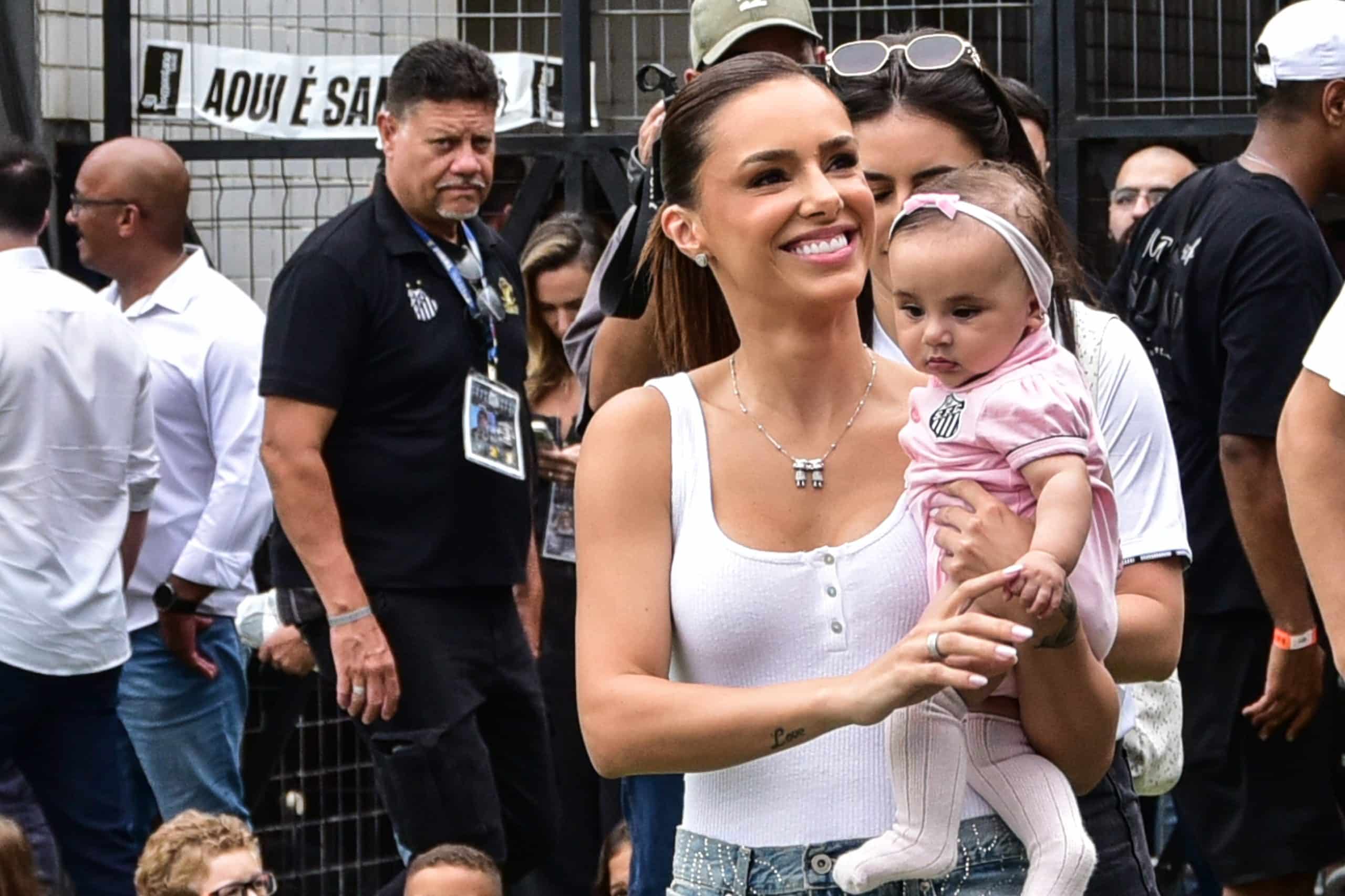 Bruna Biancardi à Vila Belmiro lors d'un match de Santos.
