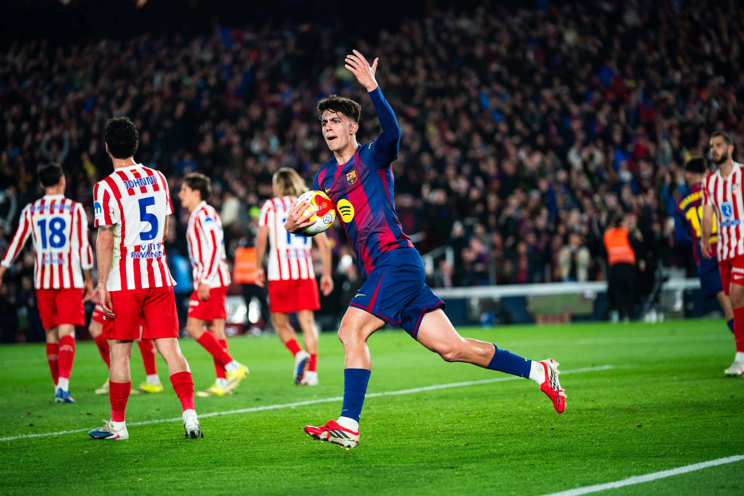 La joie de Marc Bernal après son deuxième but contre l'Atlético.