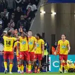 Le RC Lens élimine l’OL et file en demis, les Tops et les Flops du choc