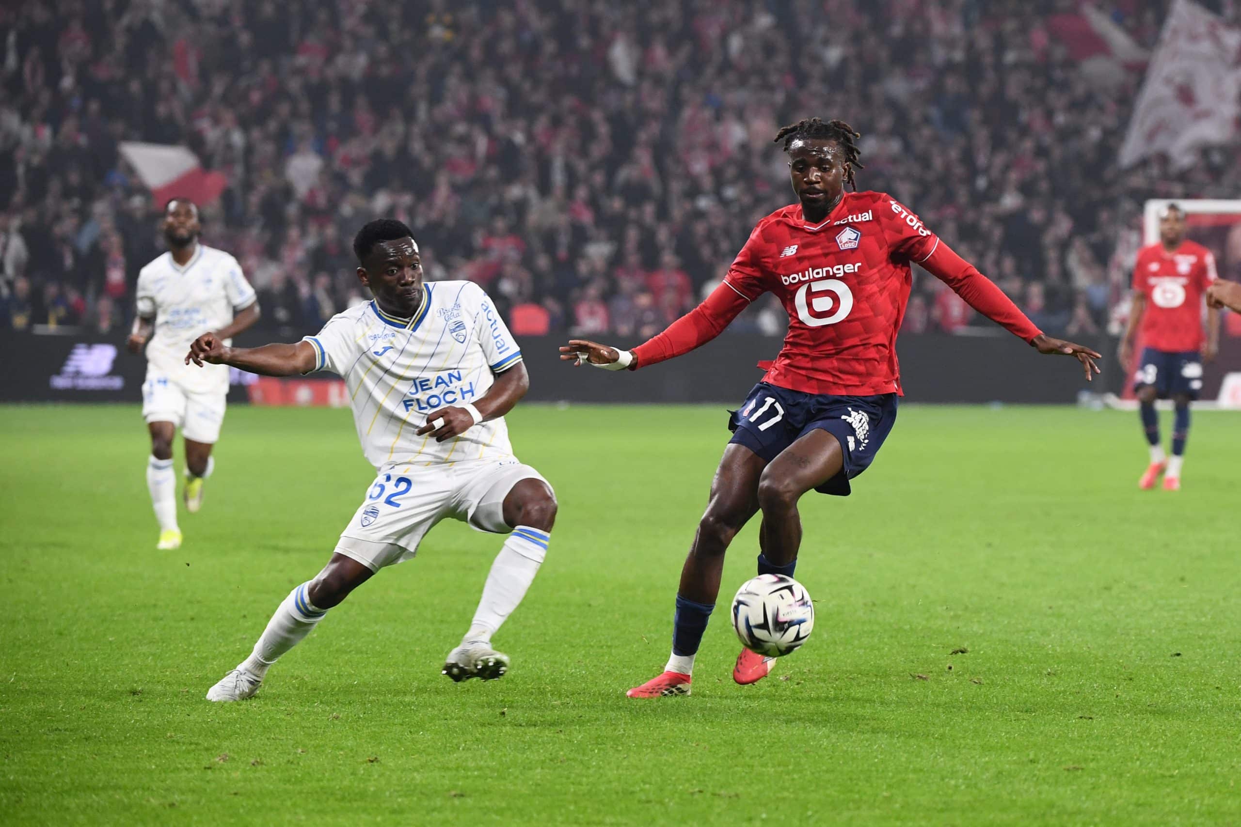 L'un des duels du match entre le LOSC et le FC Lorient.