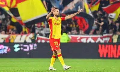 LOSC – RC Lens : Thomasson lance le derby, les Lillois répondent avec une banderole cinglante !