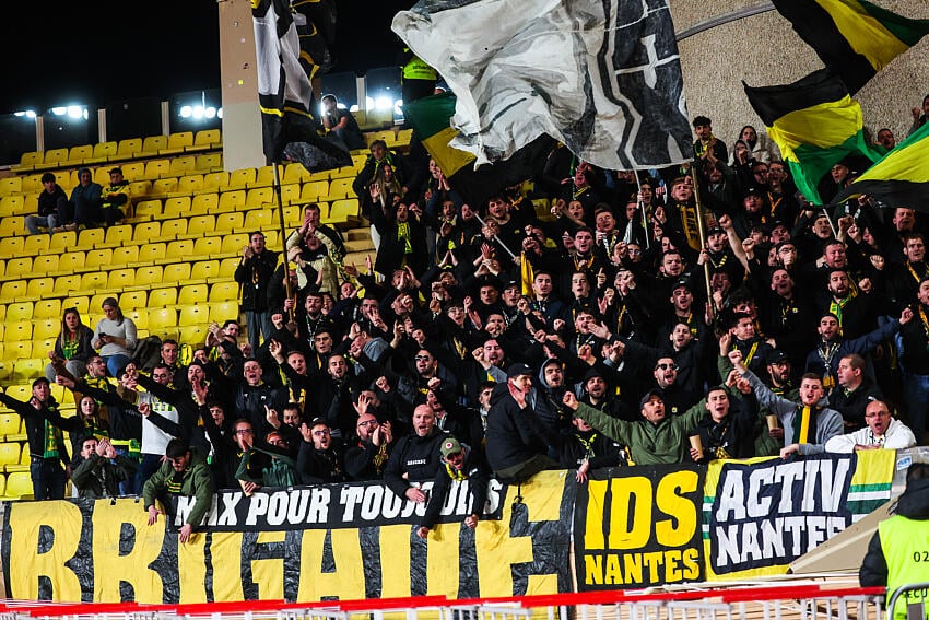 Les supporters du FC Nantes en colère.