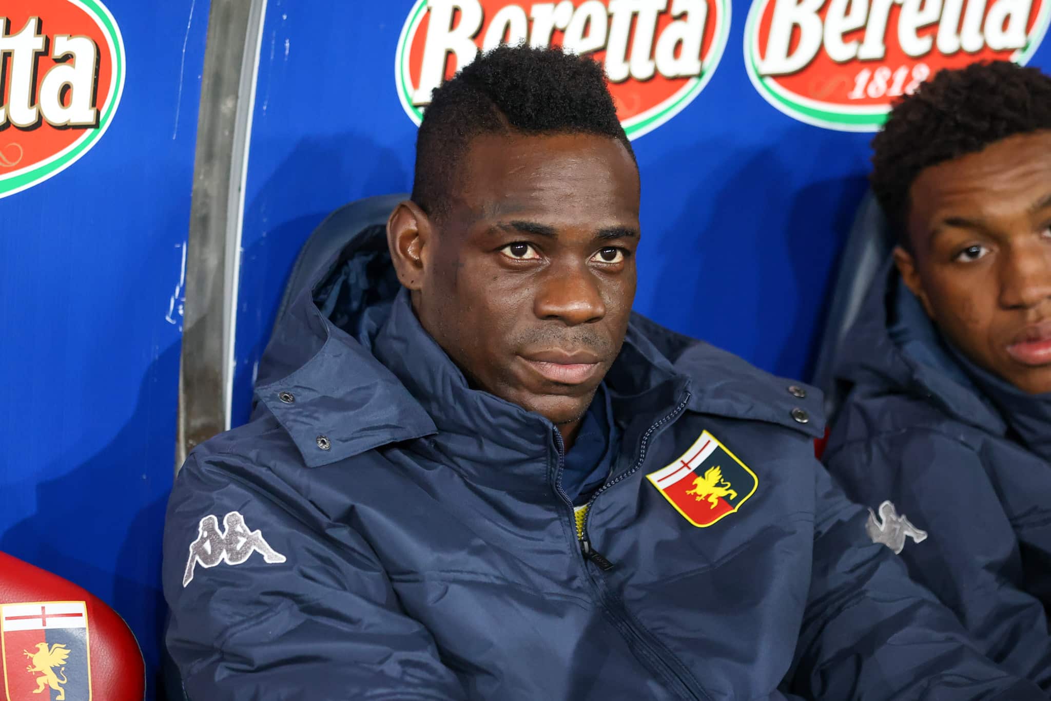 Mario Balotelli sur le banc des remplaçants avec le Genoa.