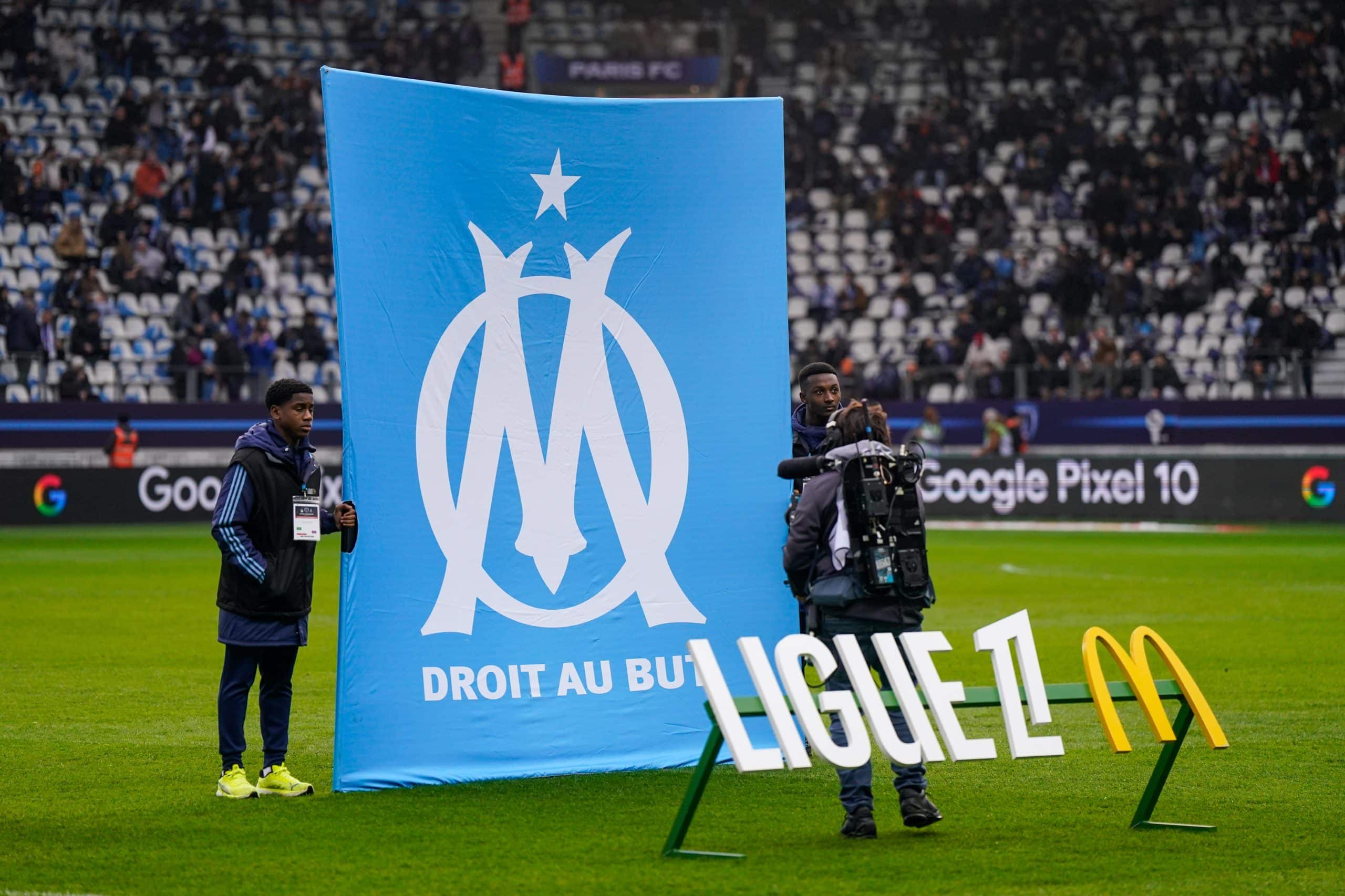 Le logo de l'OM avant le match contre Strasbourg.