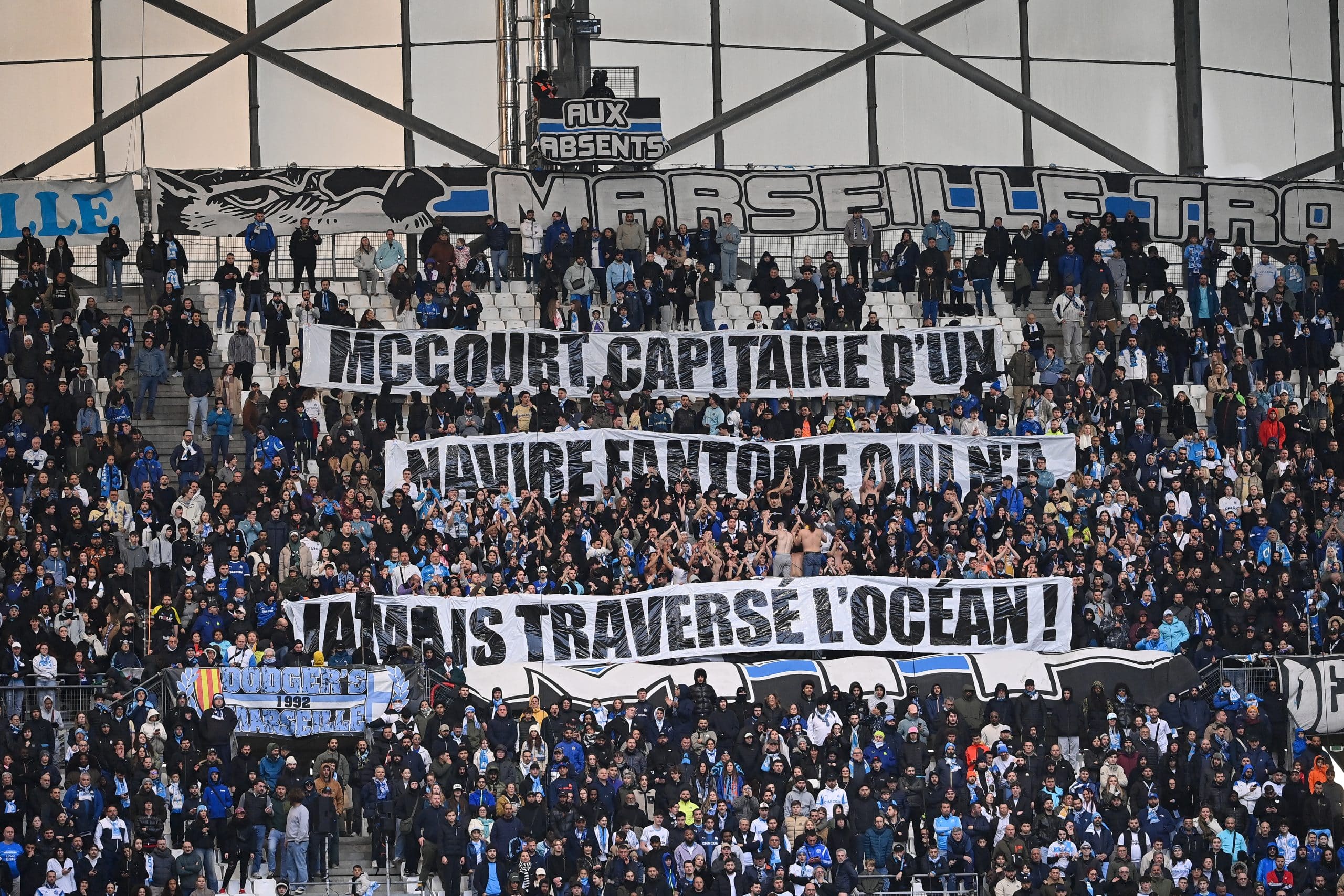 Les banderoles des supporters marseillais à l'encontre de Frank McCourt le 14 février.