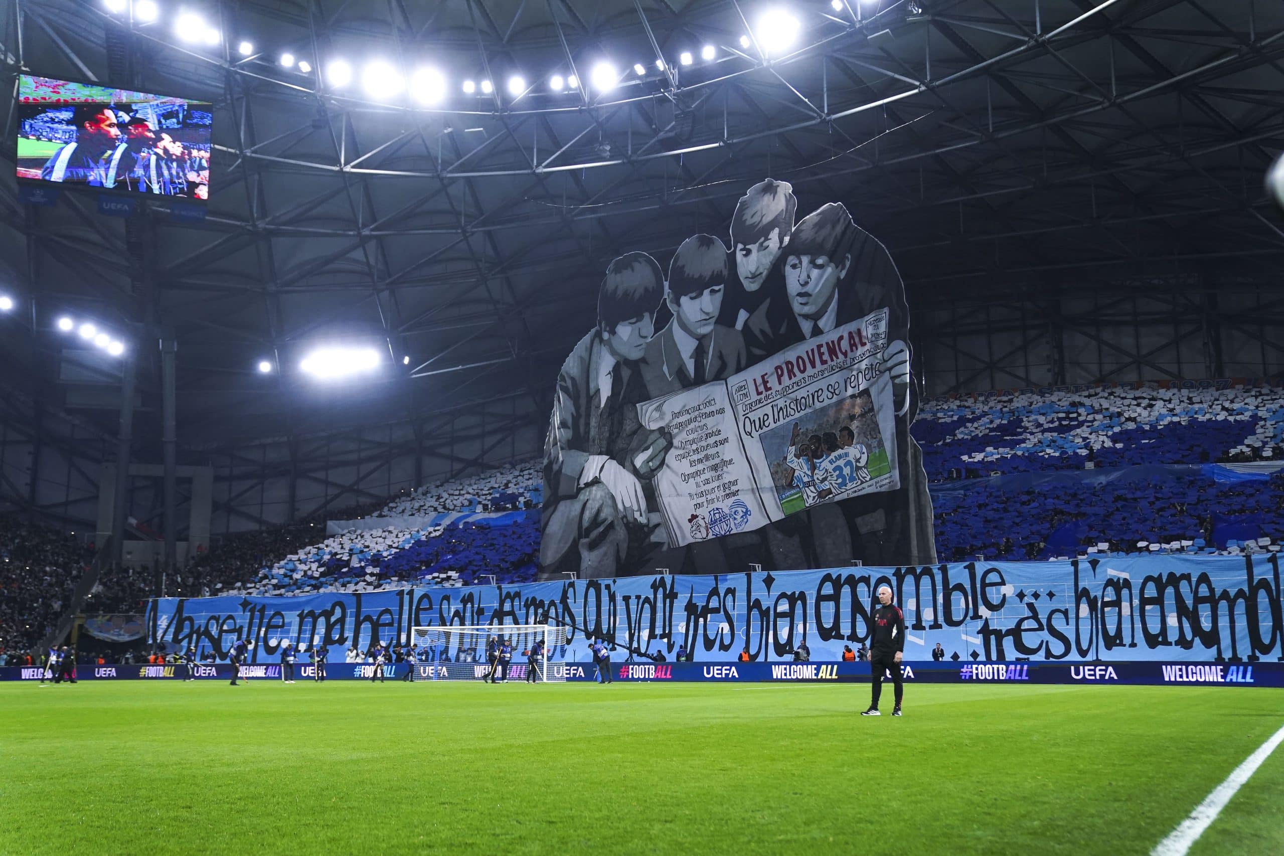 Le tifo du virage Sud au moment de l'entrée des joueurs lors d'OM-Liverpool.