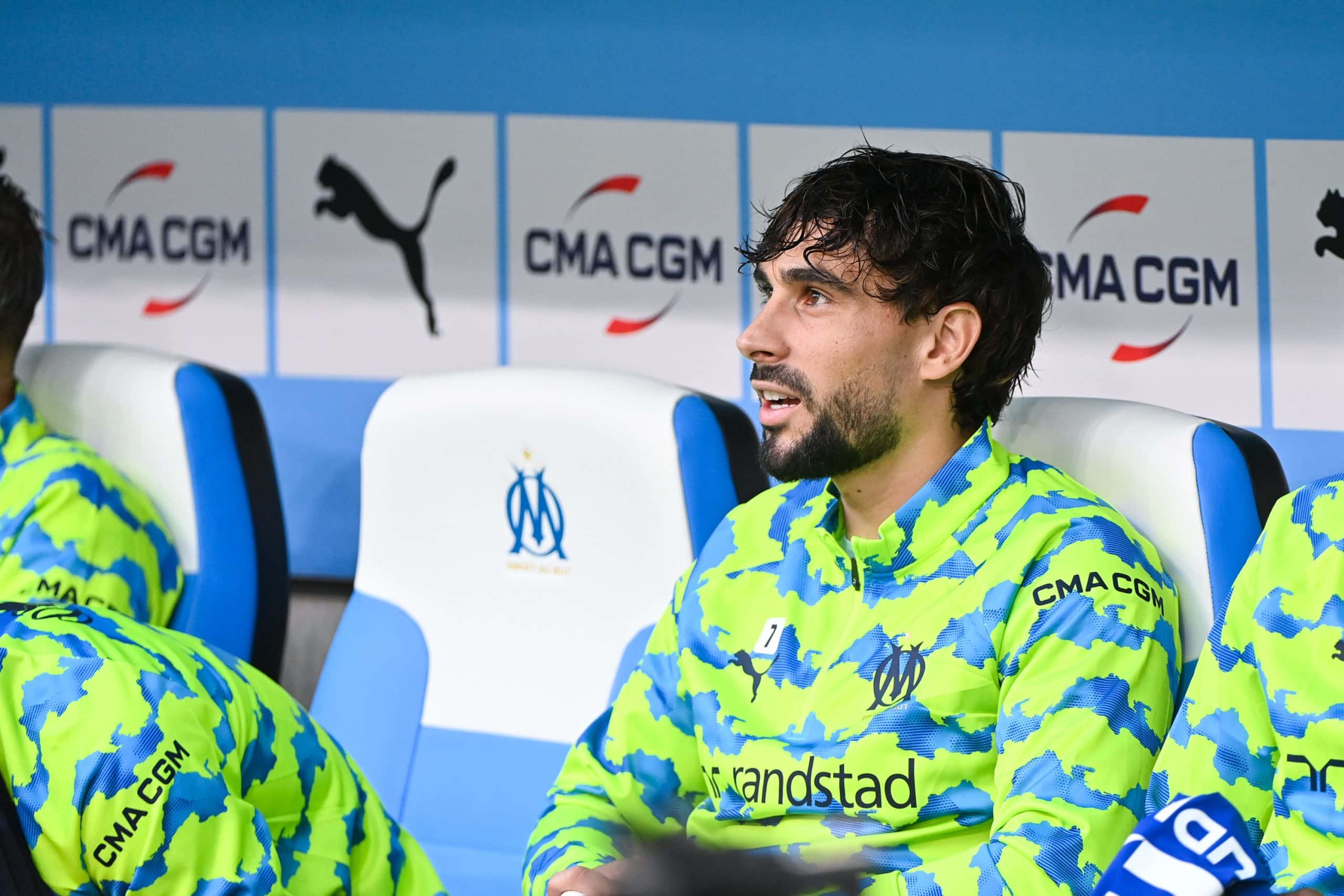 Neal Maupay sur le banc de l'OM.