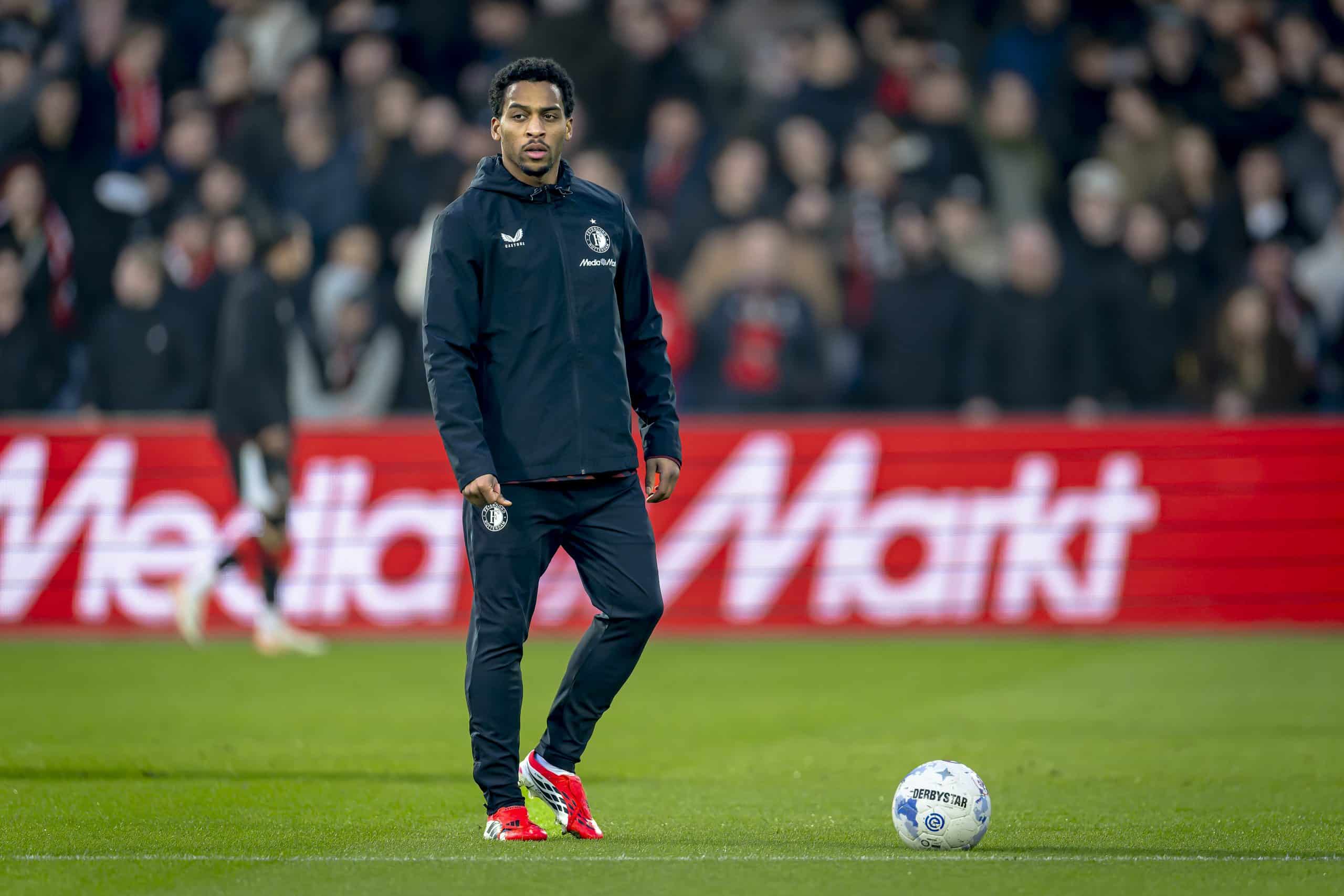 Quinten Timber lors d'un échauffement avec le Feyenoord.